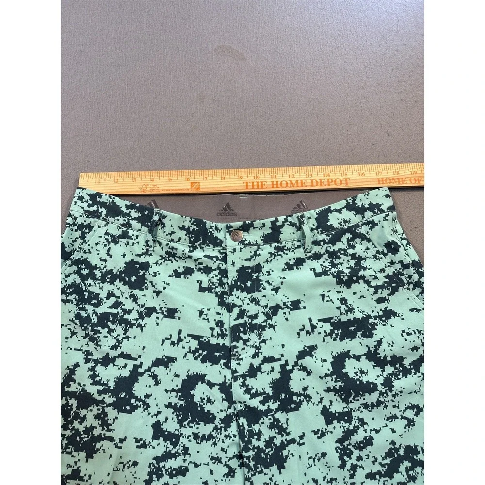 Adidas  Golf Shorts MENS 34 Climalite  Green DIGITAL CAMO  PERFORMANCE